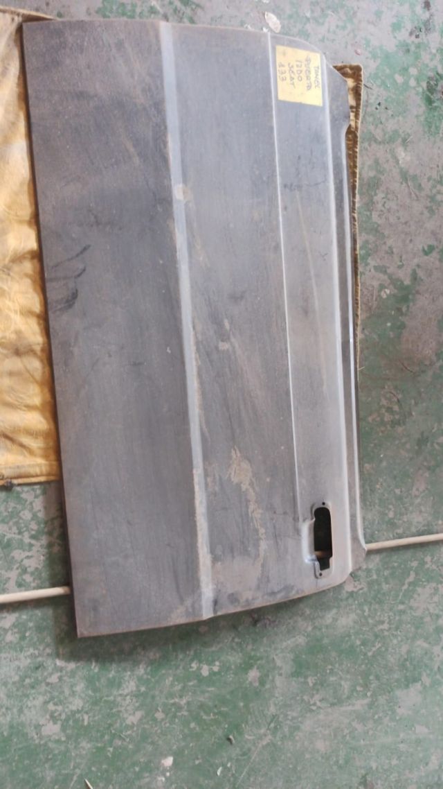 paneles puertas Seat 133 ,160€