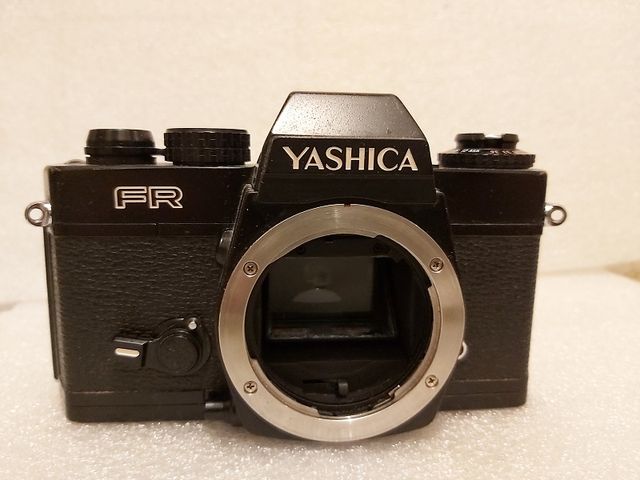 YASHICA FR fotocamera vintage (leggi info)