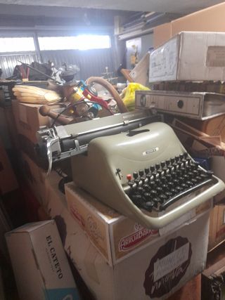 Maquina de escribir HISPANO OLIVETTI