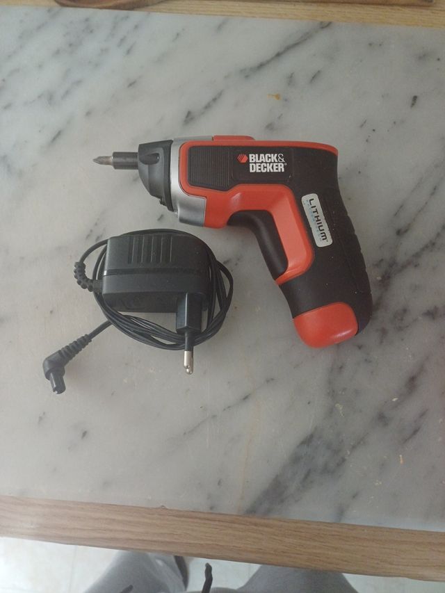 Atornillador Black y decker