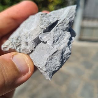 Minerali Calcite Cristallo su Marmo Carrara