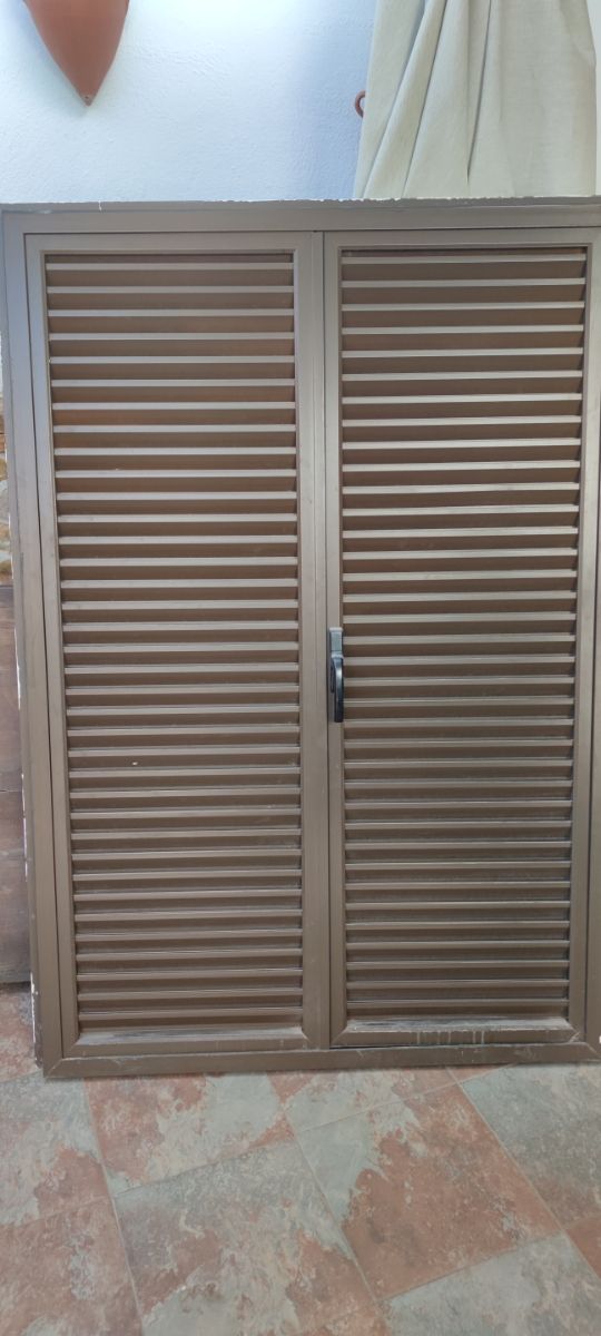 Persiana menorquina.