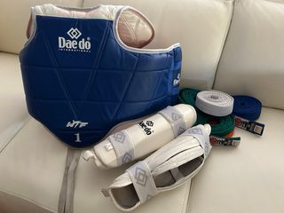 Equipacion taekwondomarca Daedo