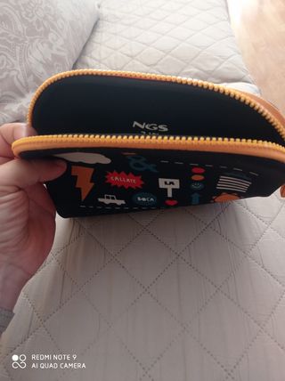 Funda para portátil pequeño o tablet