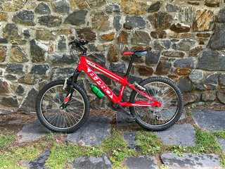 Bicicleta junior B PRO 20+ candado+ cámara ad.