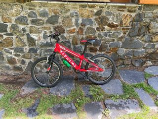 Bicicleta junior B PRO 20+ candado+ cámara ad.