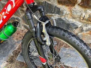 Bicicleta junior B PRO 20+ candado+ cámara ad.