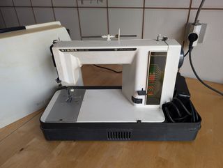 Maquina de coser Sigma 2000 NS