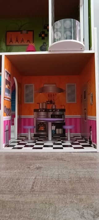 Casa de muñecas madera