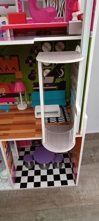 Casa de muñecas madera