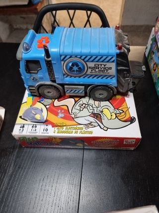 9 puzzles+2 juegos+2 domino's+1 camión