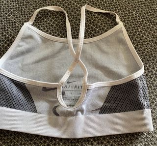 Top deportivo niña 10-12 Nike