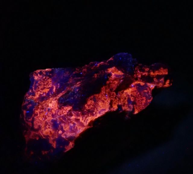 Mineral. Calomelano , eglestonita