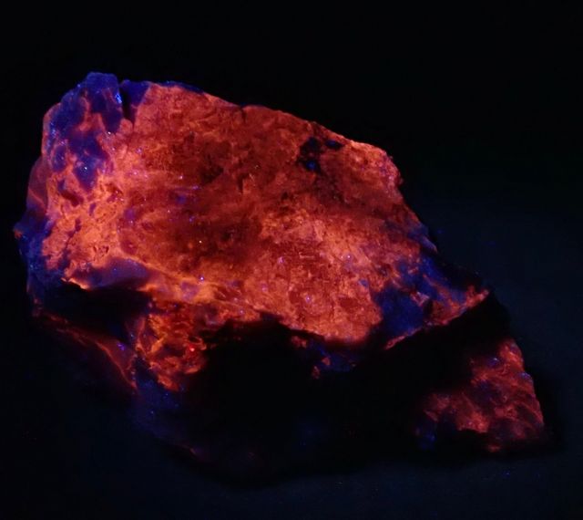 Mineral. Calomelano , eglestonita