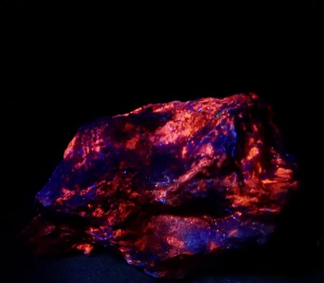 Mineral. Calomelano , eglestonita