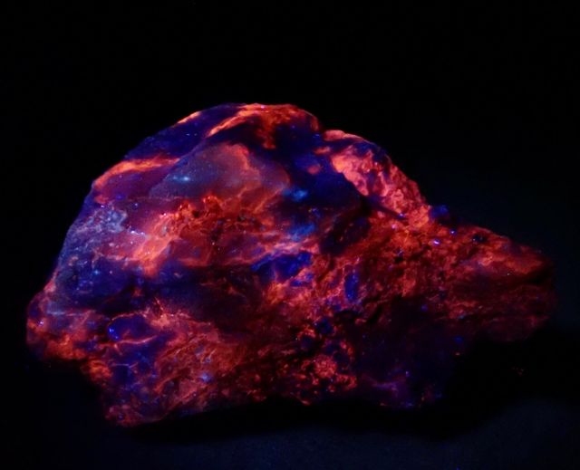 Mineral. Calomelano , eglestonita