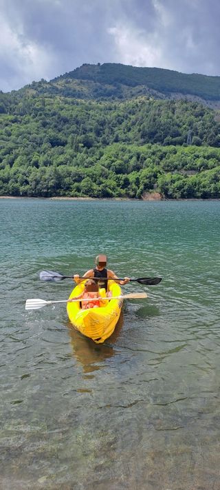 Kayak canoa hinchable. Piragua