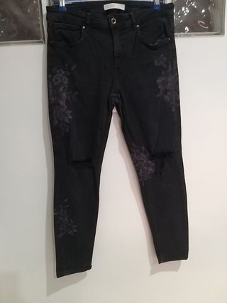 Vaquero negro Zara T42