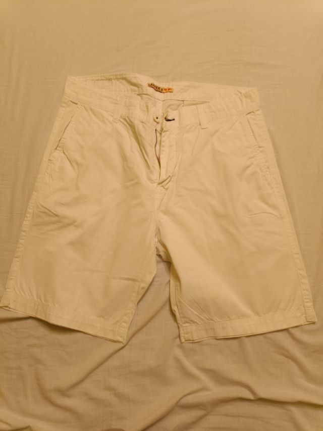 Pantalón corto chino