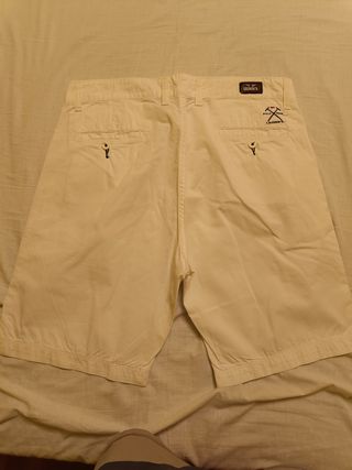 Pantalón corto chino