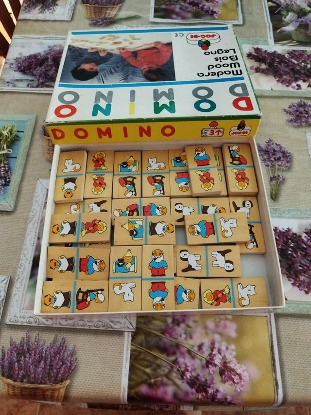 Domino de madera