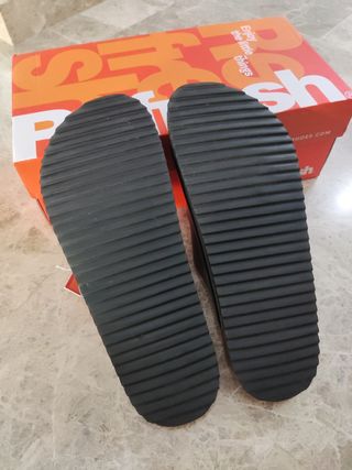 Sandalias de hombre nuevas