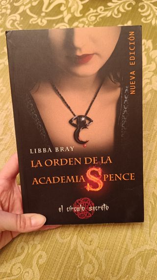 Libro "La Orden de la Academia Spence"