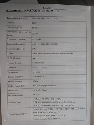 Proyector y pantalla gigante