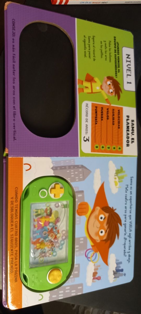 Libro con máquina agua