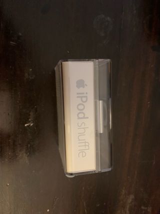 iPod Shuffle 2a gen. Gris nuevo y sellado