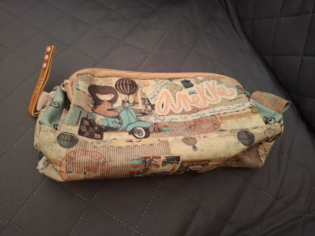 Estuche ANEKKE