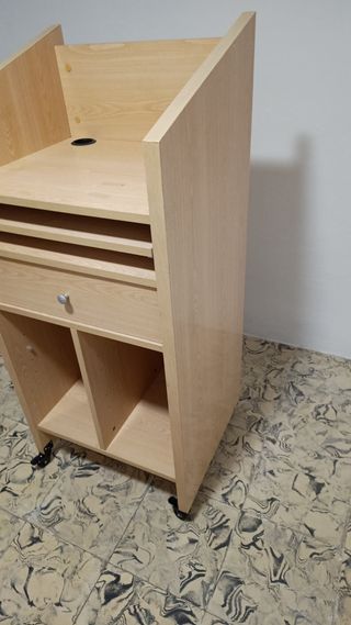 Mueble de oficina practico. 56*50*105