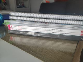 Libro de técnico de farmacia y apuntes