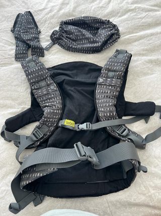 Dos mochilas portabebés