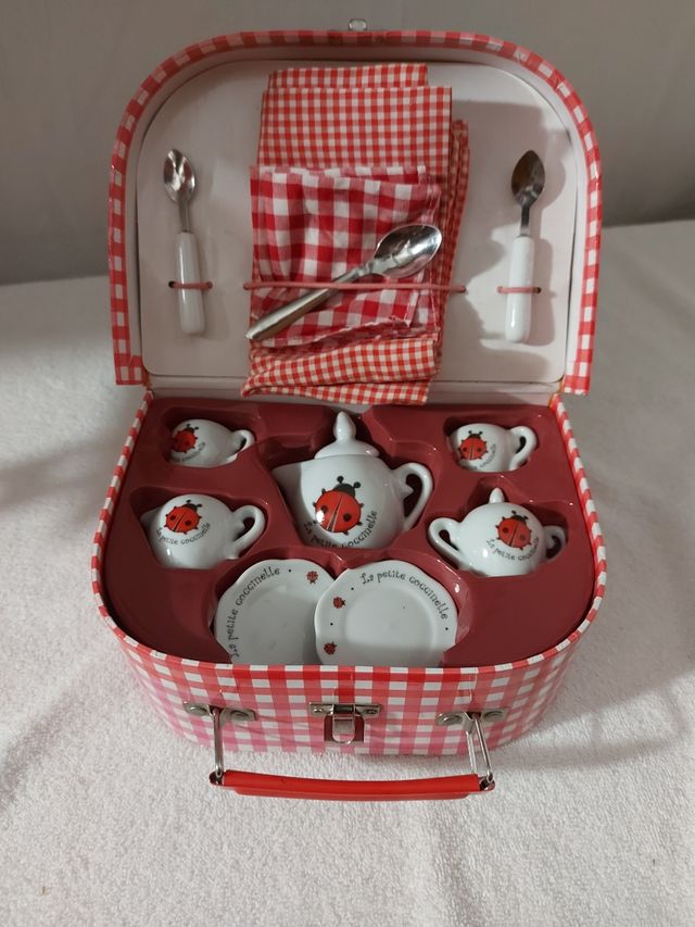 Maletín de niña juego de café