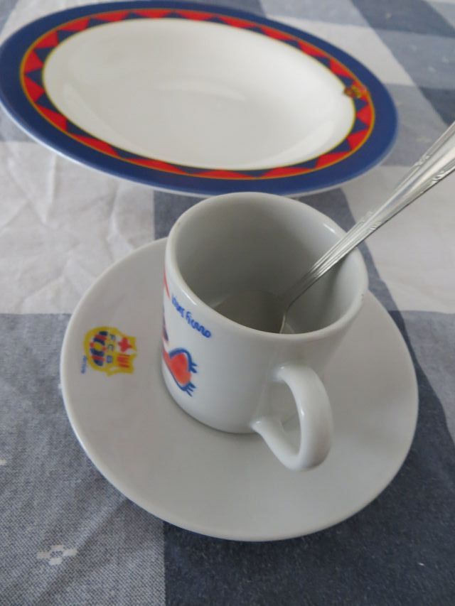 2 Platos + 1 Taza + 1 Cucharilla Barça x 2eur tot