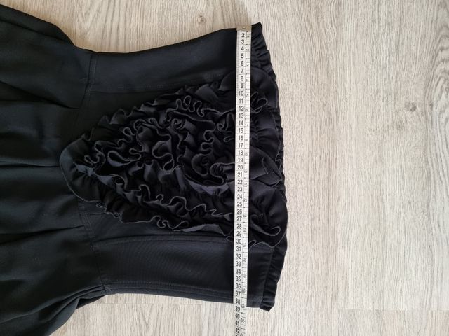 Increíble vestido palabra de honor. Sandro ferrone