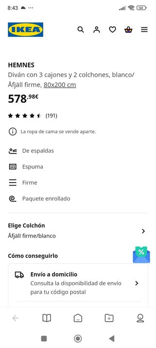 Cama extensible, tipo diván, con cajones debajo.