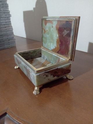 Portagioielli in marmo