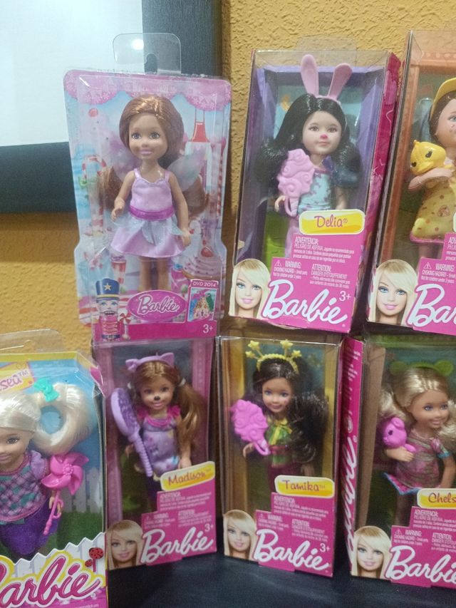 Lote de 9 muñecas Chelsea