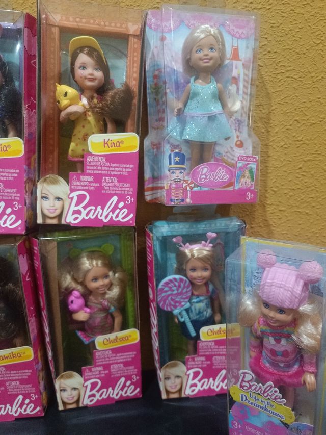 Lote de 9 muñecas Chelsea