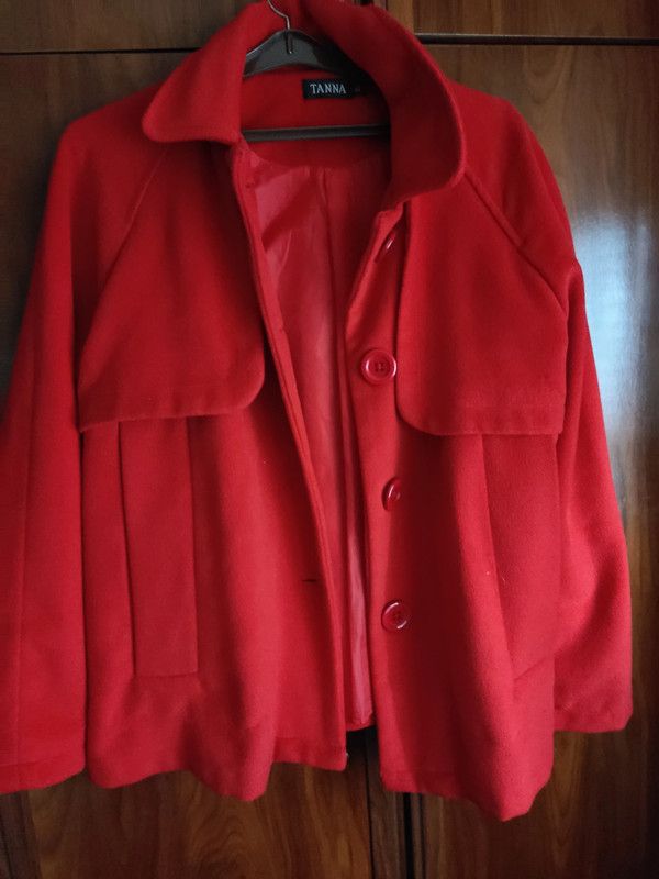 Chaqueta roja NUEVA