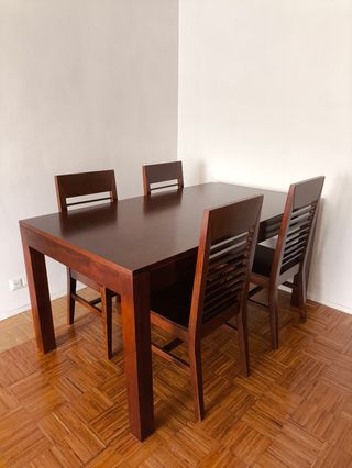 MESA COMEDOR SALON Y CUATRO SILLAS