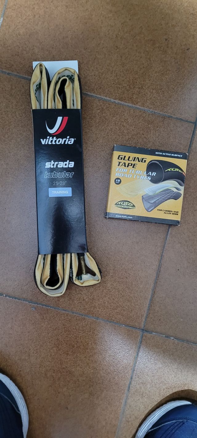 tubular y cinta adesiva