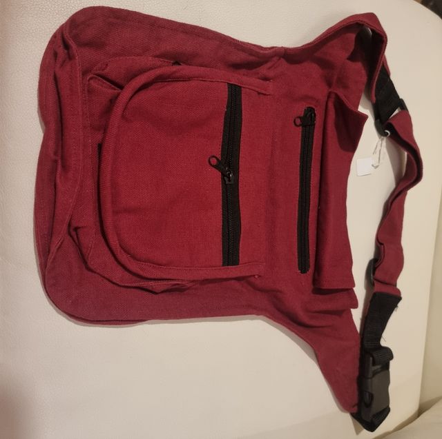 Riñonera con varios compartimentos