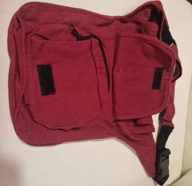 Riñonera con varios compartimentos