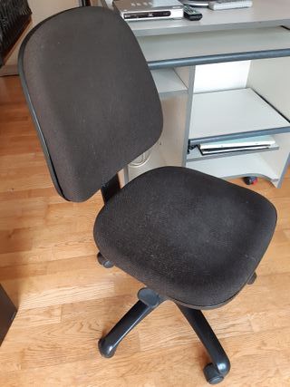 Mesa para PC e impresora +  silla, TDT y pantalla