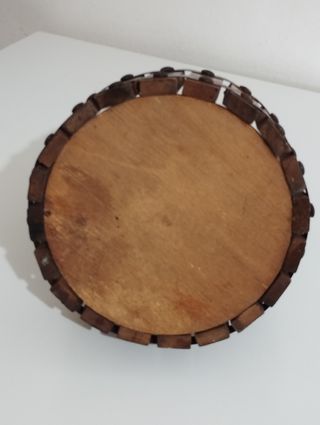 Portafrutta secca con schiaccianoci