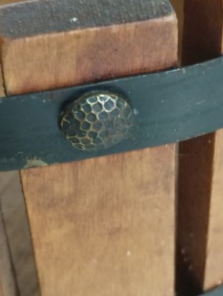Portafrutta secca con schiaccianoci