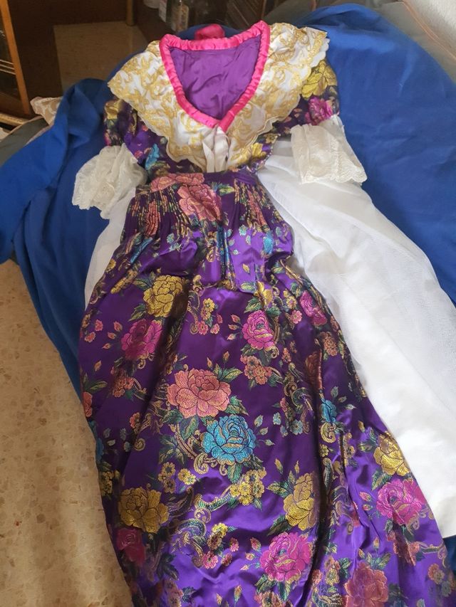 Traje fallera talla 38 de mujer 165 cm altura